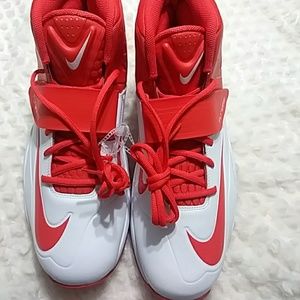 NWOB Nike flywire football cleats